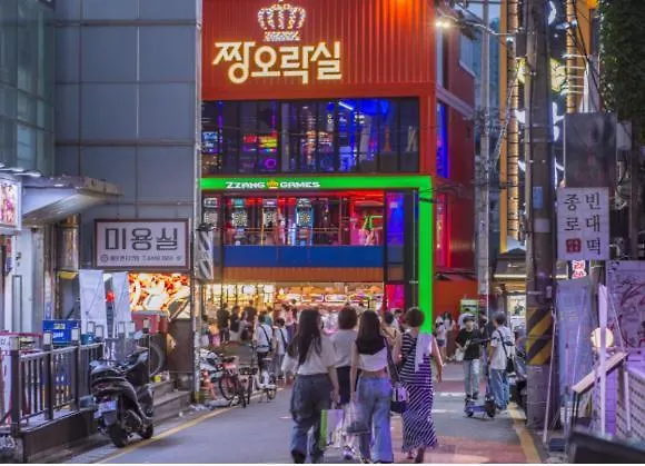 Apartment Aurora#서울역차로5분#남영역도보8분#숙대입구역 도보10분#숙소근처 맛집리스트 제공#k푸드탐방#경복궁#명동#이태원#홍대#1층#호텔급침구 *